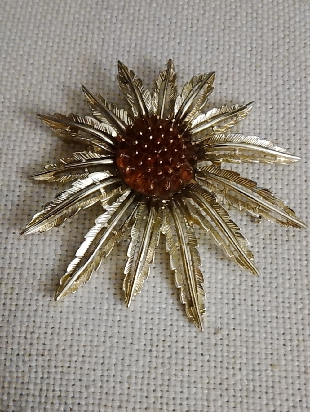 Sarah Coventry Brooch Gold Sunburst Floral Brooch with Amber Center